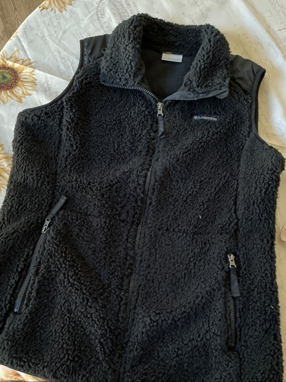 Columbia Black Faux Sherpa Fleece lined Vest Size Large